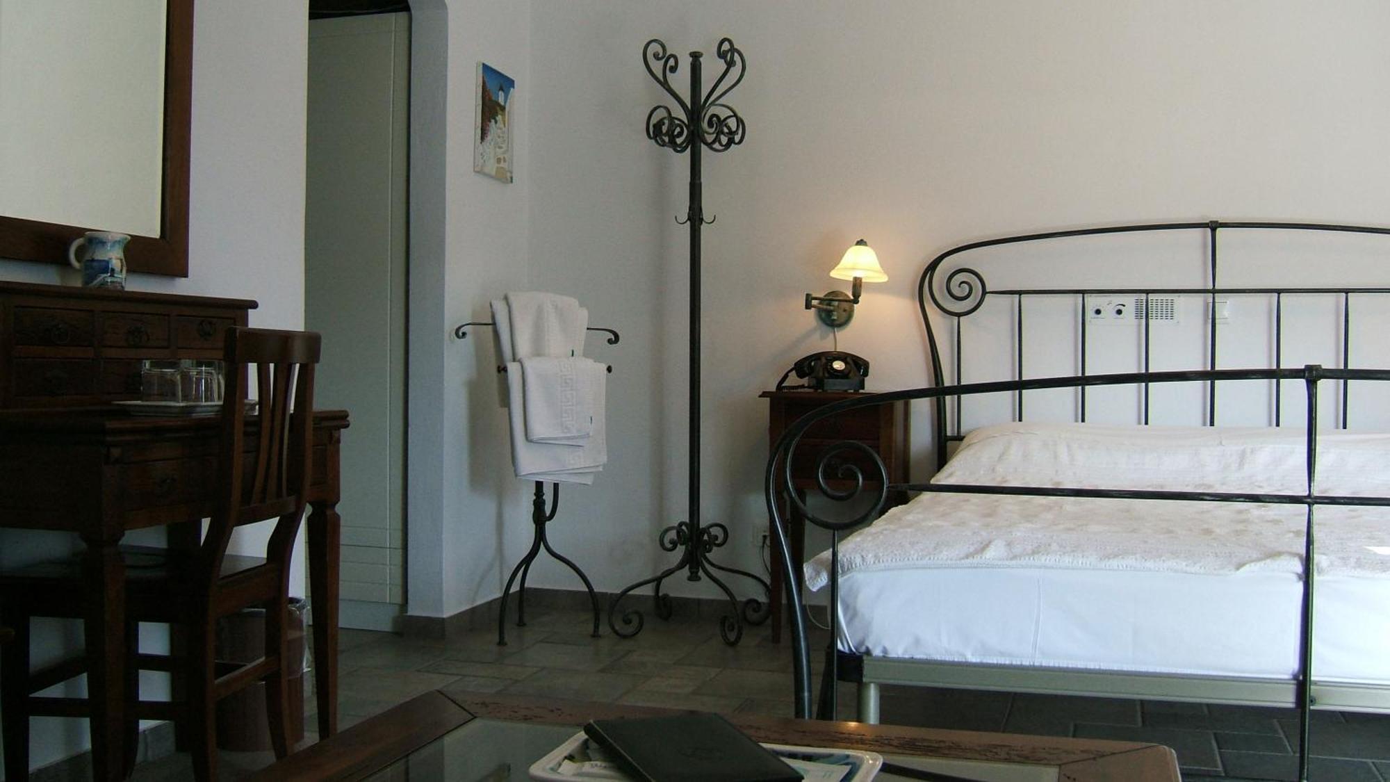Alexandros Hotel Platis Gialos  Bagian luar foto